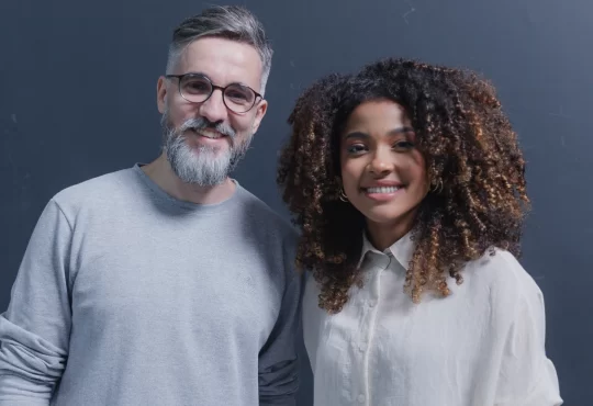 Gabriela Gomes, Jessé Perão – Amigo / Me Lanço No Fogo (Ao Vivo)