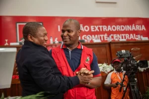 Nyusi despede-se e Chapo já é Presidente de Moçambique