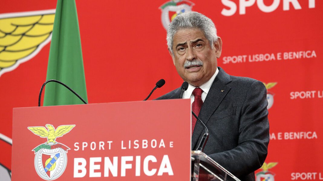 Benfica quer evitar leilão de ações de Vieira e ativa direito de preferência
