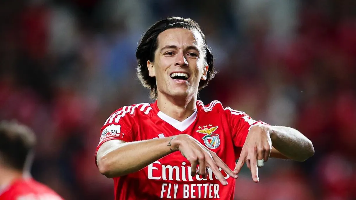 Benfica pode ver Álvaro Carreras sair por apenas 18 milhões devido a cláusula...Ver mais