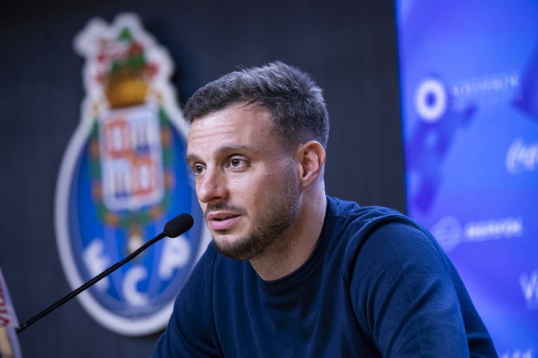 FC Porto reage primeira vez sobre a saída e o substituto de Anselmi
