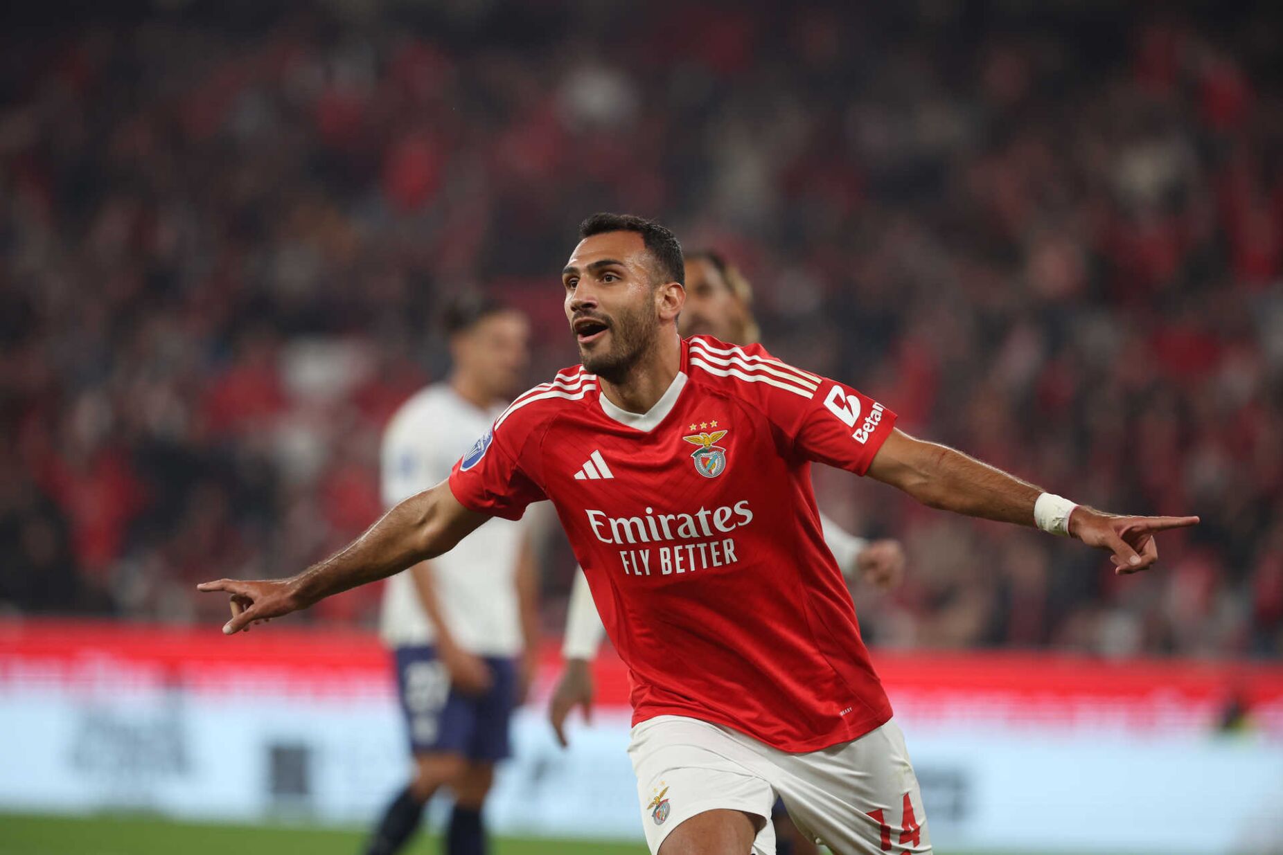 Pavlidis chega aos 50 jogos pelo Benfica com números de destaque