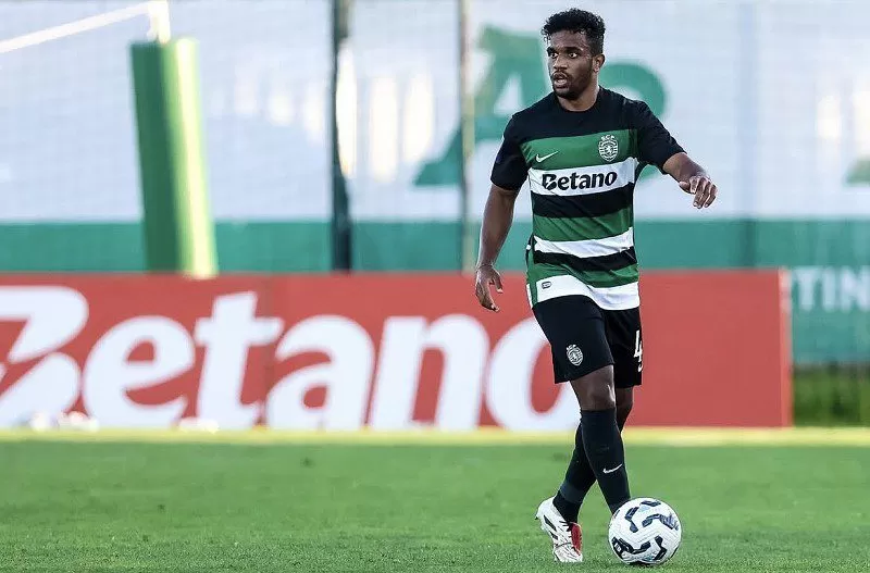 Sporting segura jovem talento David Moreira até 2029